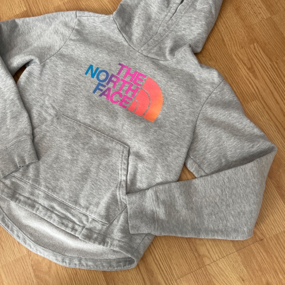 Girls The North Face Gray Logo Hoodie / Pullover Size XL (14-16) - Picture 2 of 7